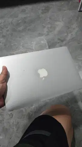 Jual macbook air  2012, harga nego