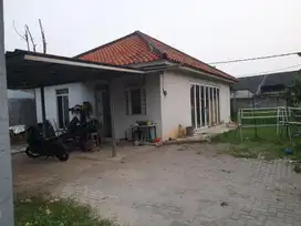 Rumah 3 Kamar Tanah Luas