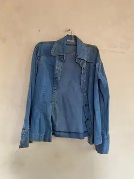JAKET JEANS WANITA