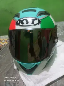 Helm KYT VENDETA 2