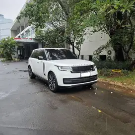 Range Rover Vogue Autobiography LWB 2023 PHEV ATPM White On Brown