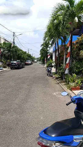 Rumah 2 Lt Startegis di Cluster Harmoni Harapan Indah