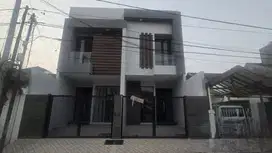 HANYA 2 UNIT, Rumah New Gress Minimalis Di Klampis Semolo Barat