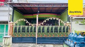 Dijual Rumah 2 lantai di Jalan Bratang Gede Surabaya