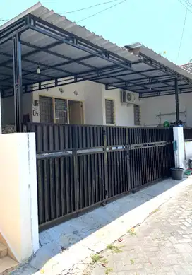 Rumah Lingkungan Perumahan di Bangunjiwo
