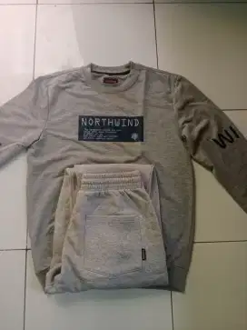 Sweater Northwind & celana training olahraga