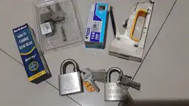 gembok, Jepretan Gun Tracker, dll