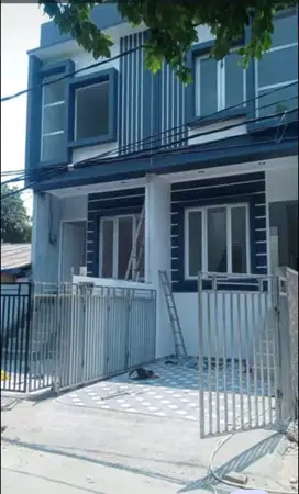 Rumah Jakarta 2 lantai siap.huni di Kelapa Gading