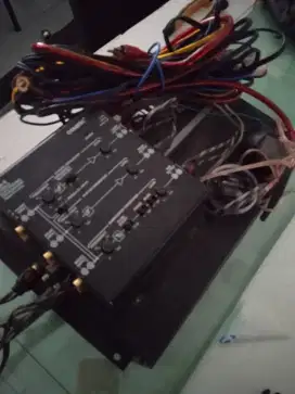 Amplifier skeleton dan subwoofer 12 in