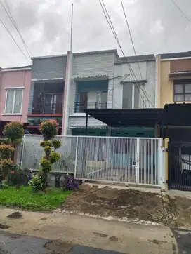 Rumah 2 lantai megapolitan cinere 10mnt ke MRT Lebak bulus