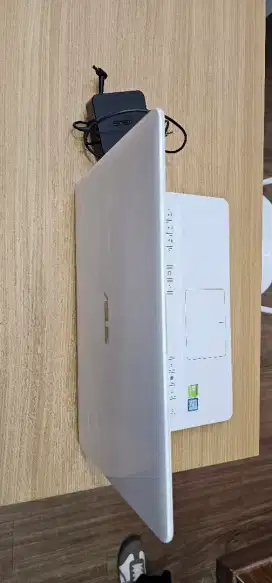 Laptop Asus 431, Core i5 gen 8
