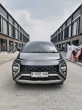 Hyundai Stargazer Prime AT 2022 Abu abu Metalik Captain Seat