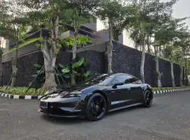 2021 Porsche Taycan km 3rb Like New
