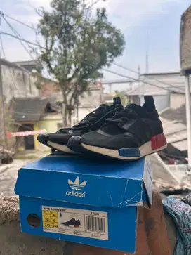 Sepatu Adidas nmd