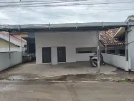 Sewakan rumah dipinggir jalan km 5