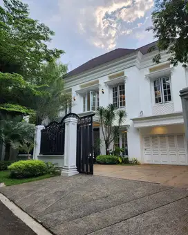PONDOK MODERN CLASSIC LUXURY POOL