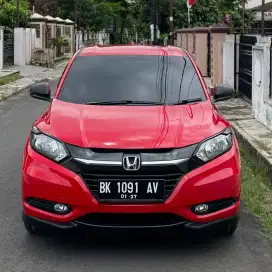 Honda HR-V E 1.5 Matic 2016 Merah