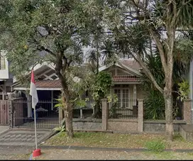 Rumah Blok Tengah di PBI Araya Blimbing Malang Row Jalan Luas