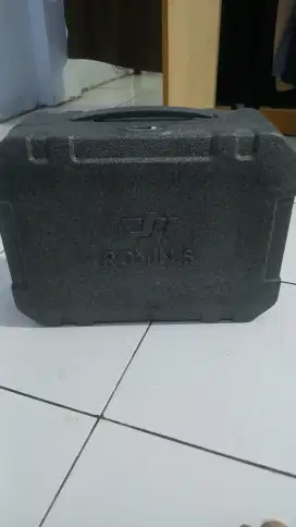 DJI RONIN - S gimbal for camera good condition mulus