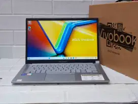Asus vivobook X1404VA/Processor Intel Core i7-1355U/Ram 16GB/SSD 1TB