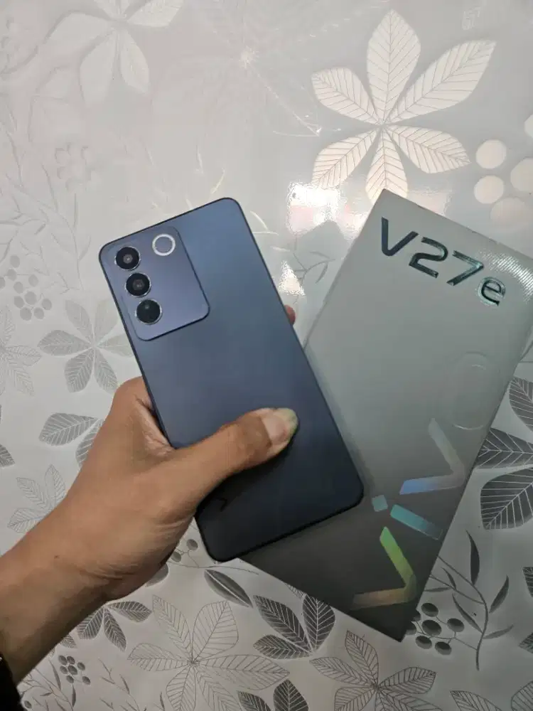 Vivo v27e fullset mulus ram 12+8/256