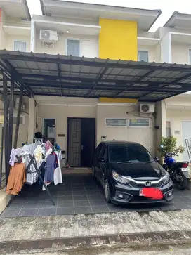 TAKE OVER RUMAH 2 lantai di Sepatan