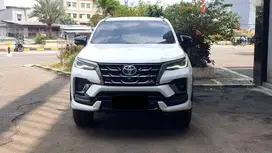 Toyota Fortuner VRZ 2.8 GR Sport 2024 Gress Like New Low Km 6Rb Record