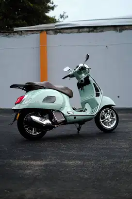 PIAGGIO VESPA GTS 150 KEYLESS FACELIFT 2023 MURAH BISA KREDIT