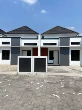 Rumah di dolog 3 menit Swalayan aneka jaya Wolter monginsidi