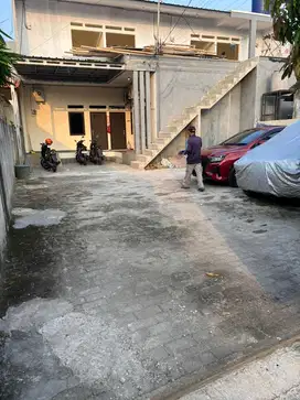 Kontrakan Lantai Dua (BARU)