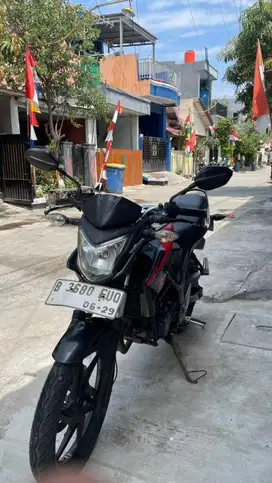 DI JUAL HONDA CB 150 R