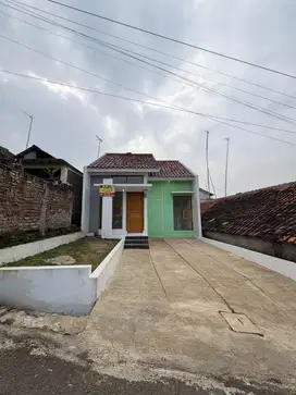 Rumah cantik murah di lokasi pemukiman warga