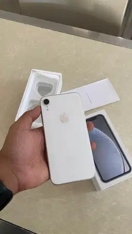 IPHONE XR 64 GB IMEI PERMANENT