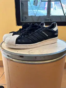 Adidas superstar size 42