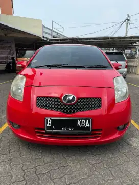 Mobil Toyota Yaris 1.5 E