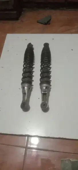 Sperpate motor Shok Shogun Supra tang standar 2 tornado dll jok pulsar