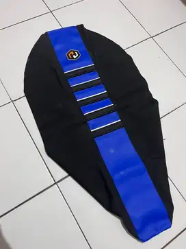 Kulit Jok Motor Merk HRV