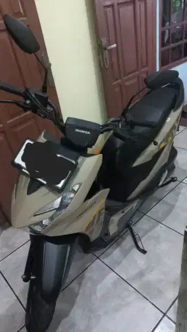 Dijual honda beat street