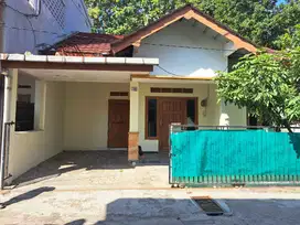 Disewakan rumah baru akses mobil dan strategis