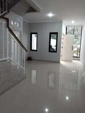Di jual Rumah Mewah Elit Hook Dalam Komplek Taspen cempaka putih