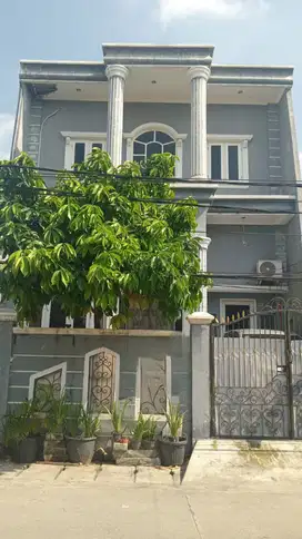 Dijual Rumah Mewah 2,5 Lt Di Komp. Alam Indah, Cipondoh Tangerang