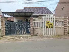 rumah pinggir jalan pulau buton jagabaya