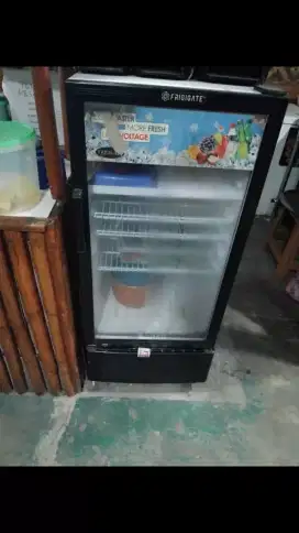 Freezer dan showcase
