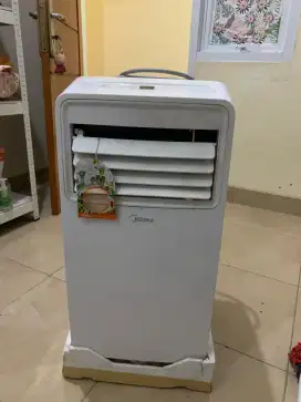 Midea ac protble 1/2 PK