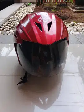 Jual helm merk Yamaha bekas