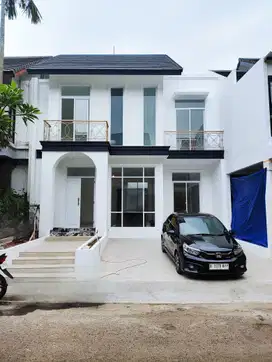 Dijiual Rumah Baru Emerald bintaro Classic Modern di Cluster dgn Club