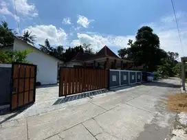 RUMAH KONSEP VILLA 5KT DI TIMUR KALASAN, FULL FURNISHED
