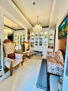 KAWASAN ELITE SURABAYA TIMUR Dijual Rumah Pakuwon City Full Furnish