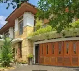 Rumah Mewah 2 Lantai di lingkungan Asri Kebayoran lama, jaksel