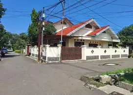 Rumah Terawat Siap Huni Lokasi Sangat Strategis di Cijagra Buah Batu.
